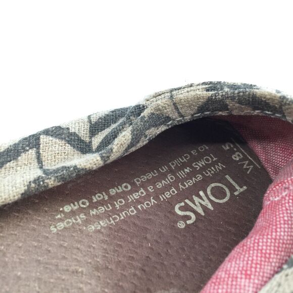 Toms Chevron Print Canvas Ballet Flats Size 8.5 Womens Tan Brown Black Slip On - Picture 6 of 7